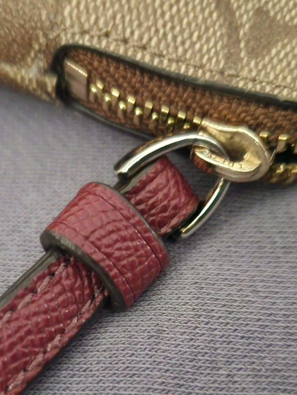 Coach Brown Signature Canvas Card Wallet with Burgundy Leather Pocket - Picture 5 of 6